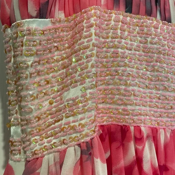 Dress - Picture 7 of 8